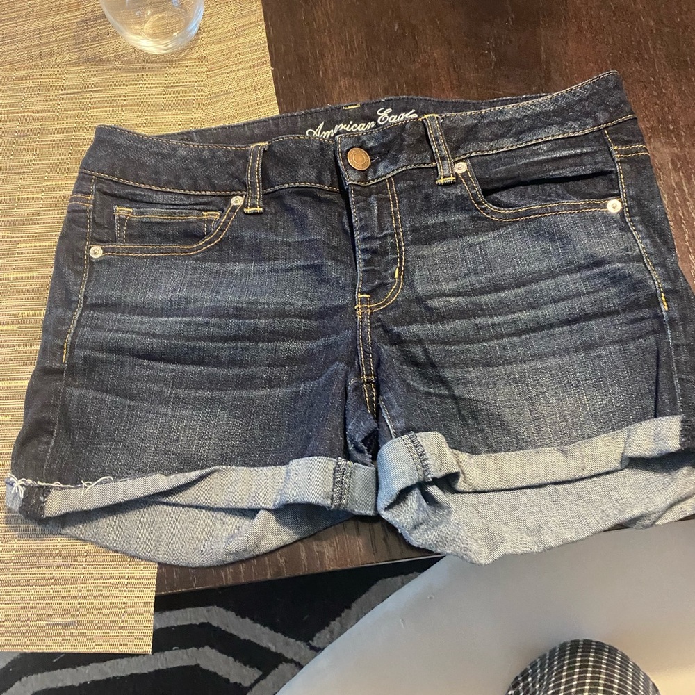 Ladies dark wash American Eagle Jean shorts